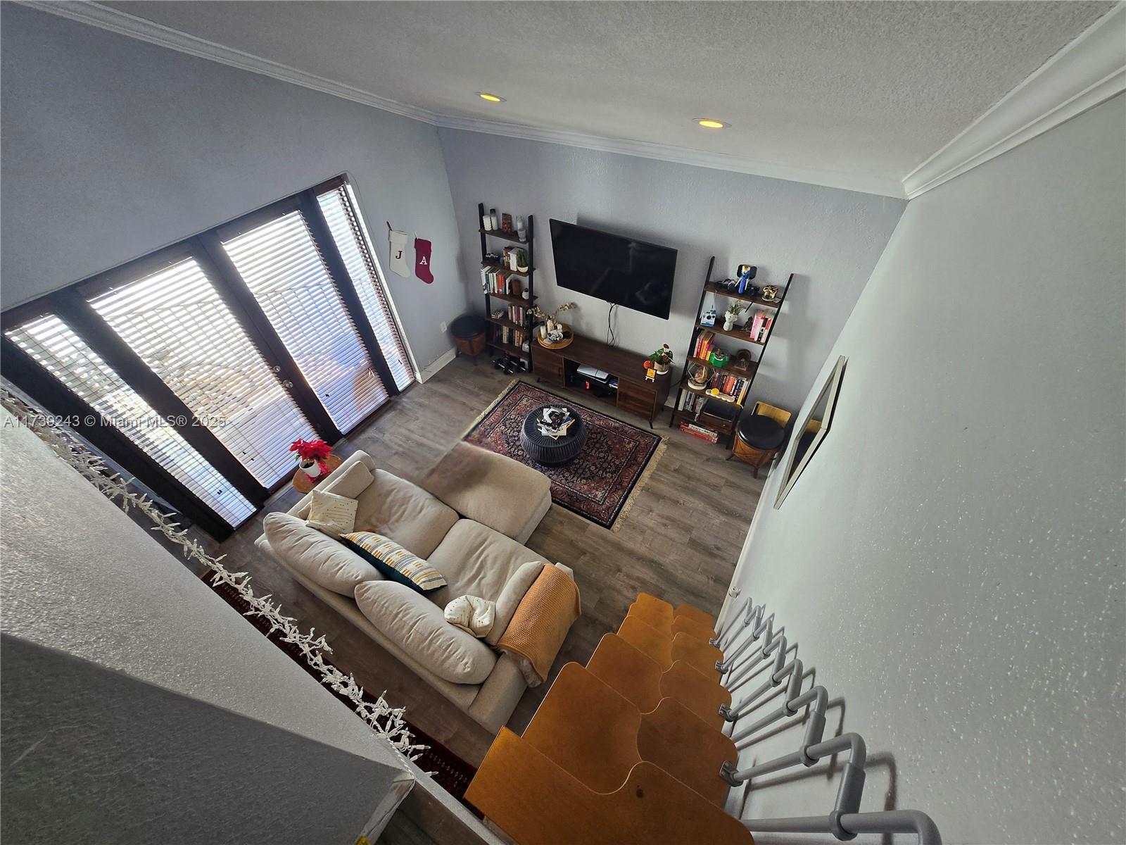 Listing Photo 10