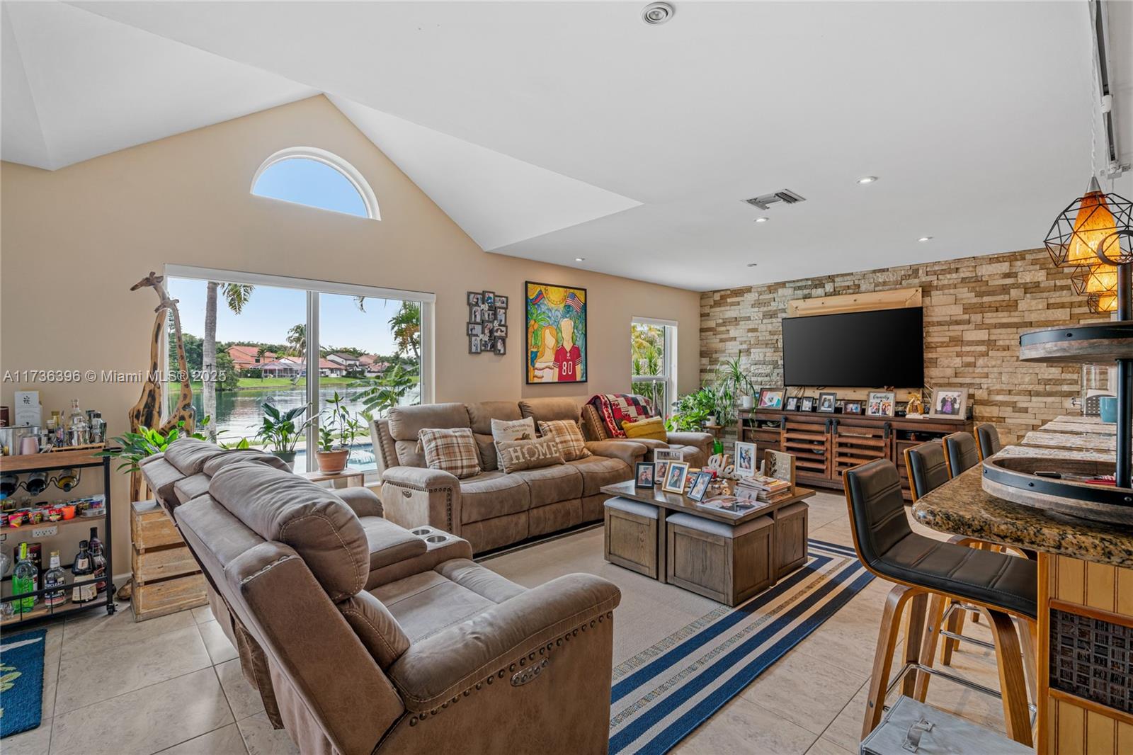 19621 NW 88th Ave, Hialeah, Florida image 16