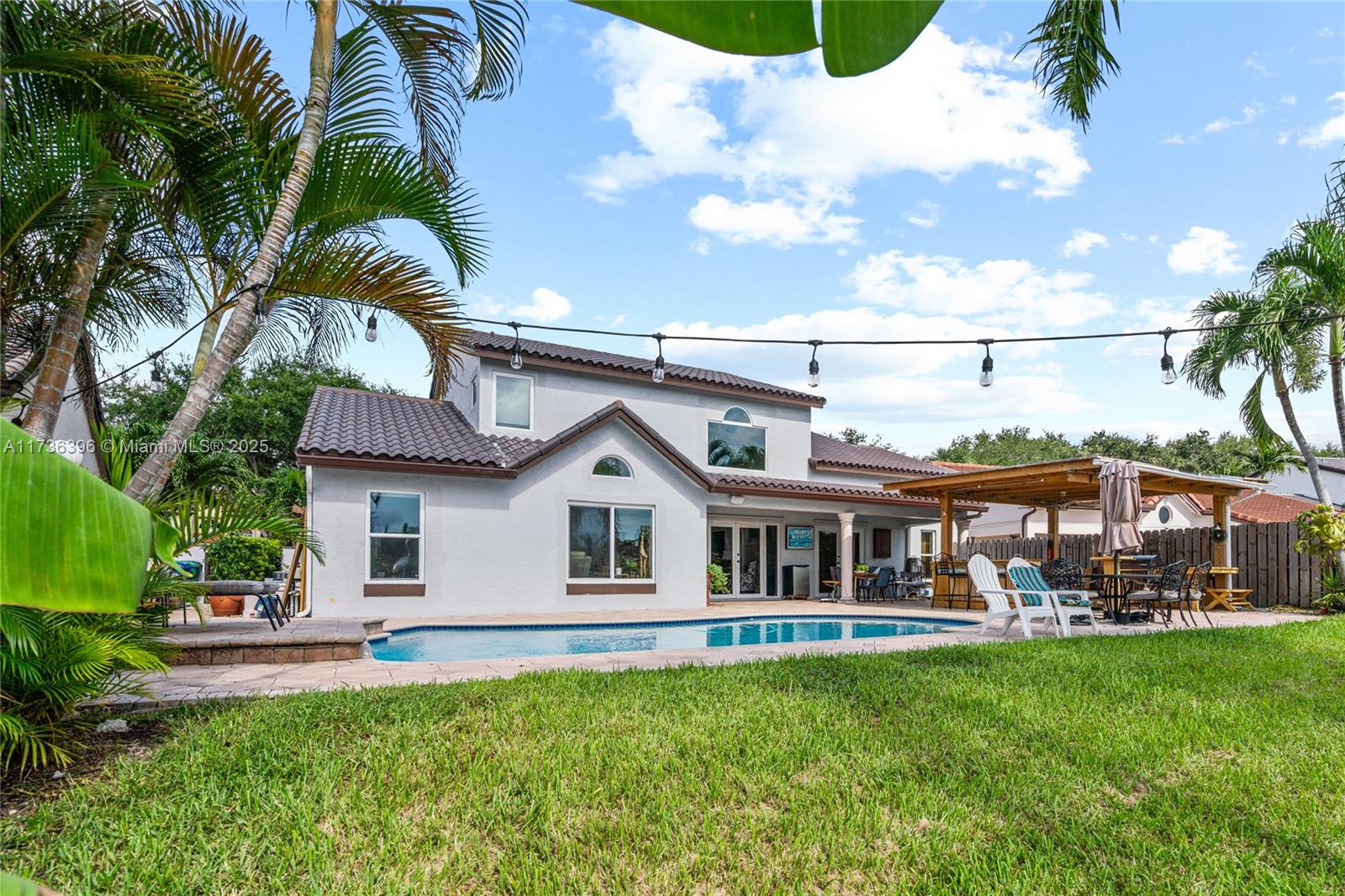 19621 NW 88th Ave, Hialeah, Florida image 3