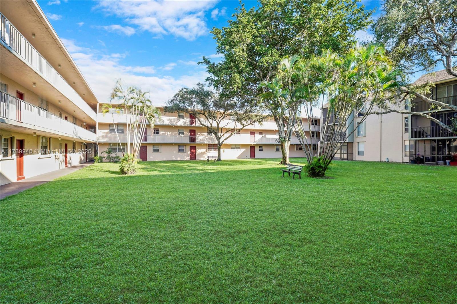 7175 Orange Dr #114H, Davie, Florida image 26