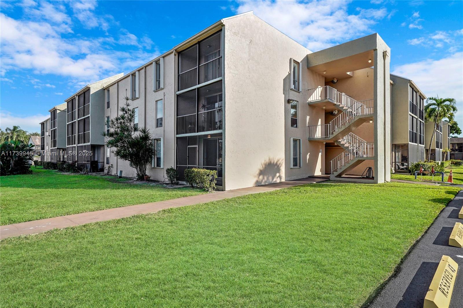 7175 Orange Dr #114H, Davie, Florida image 27