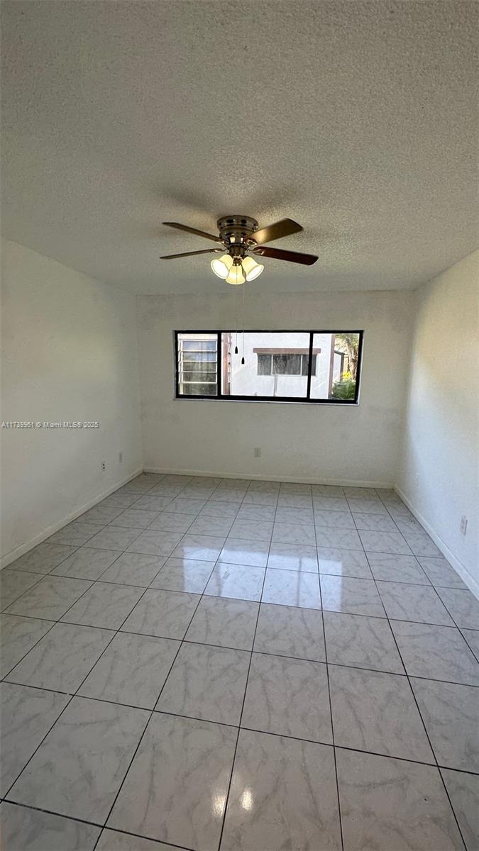 9860 S Belfort Cir #110, Tamarac, Florida image 7