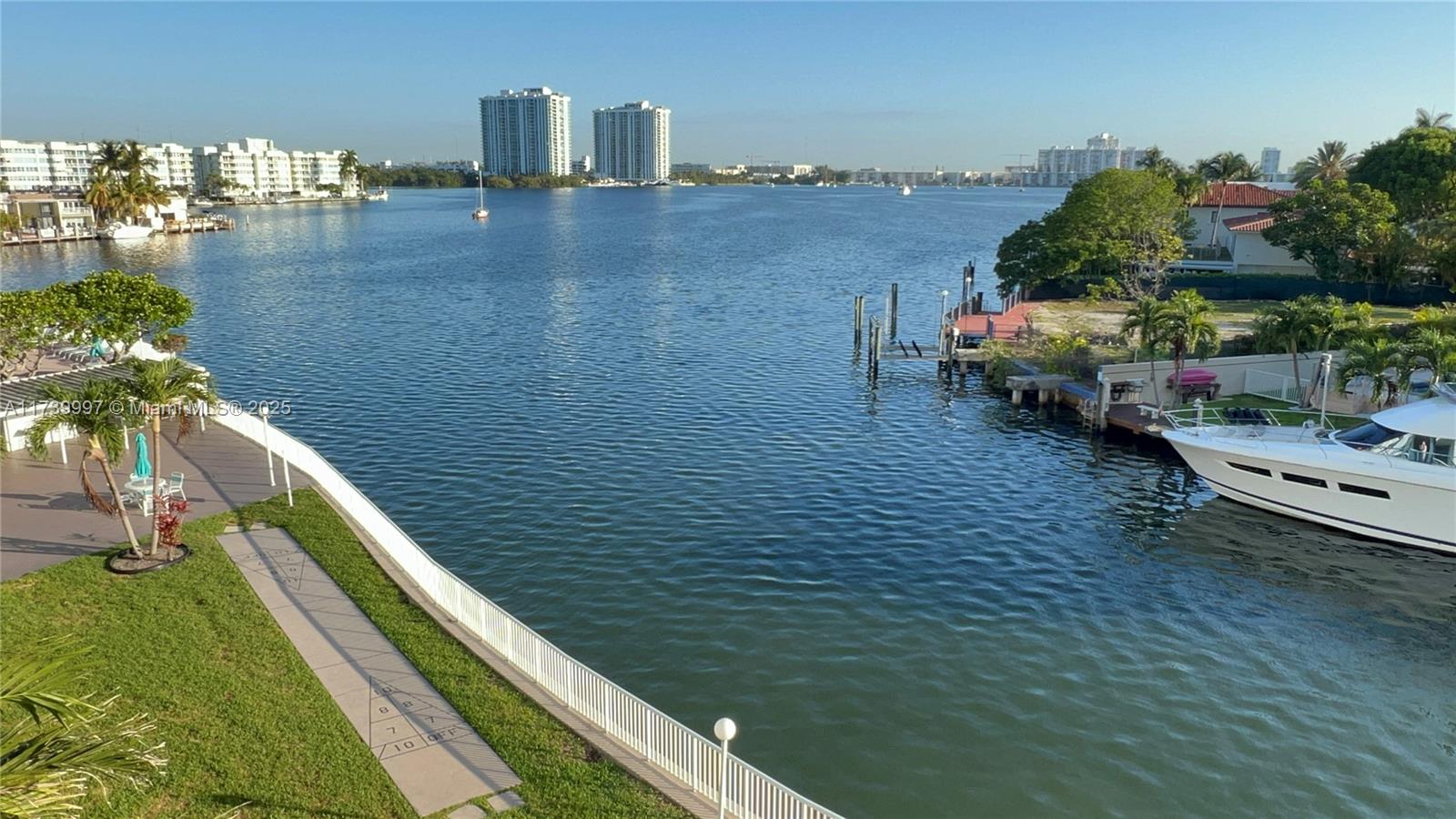 2841 NE 163rd St #409, North Miami Beach, Florida image 9