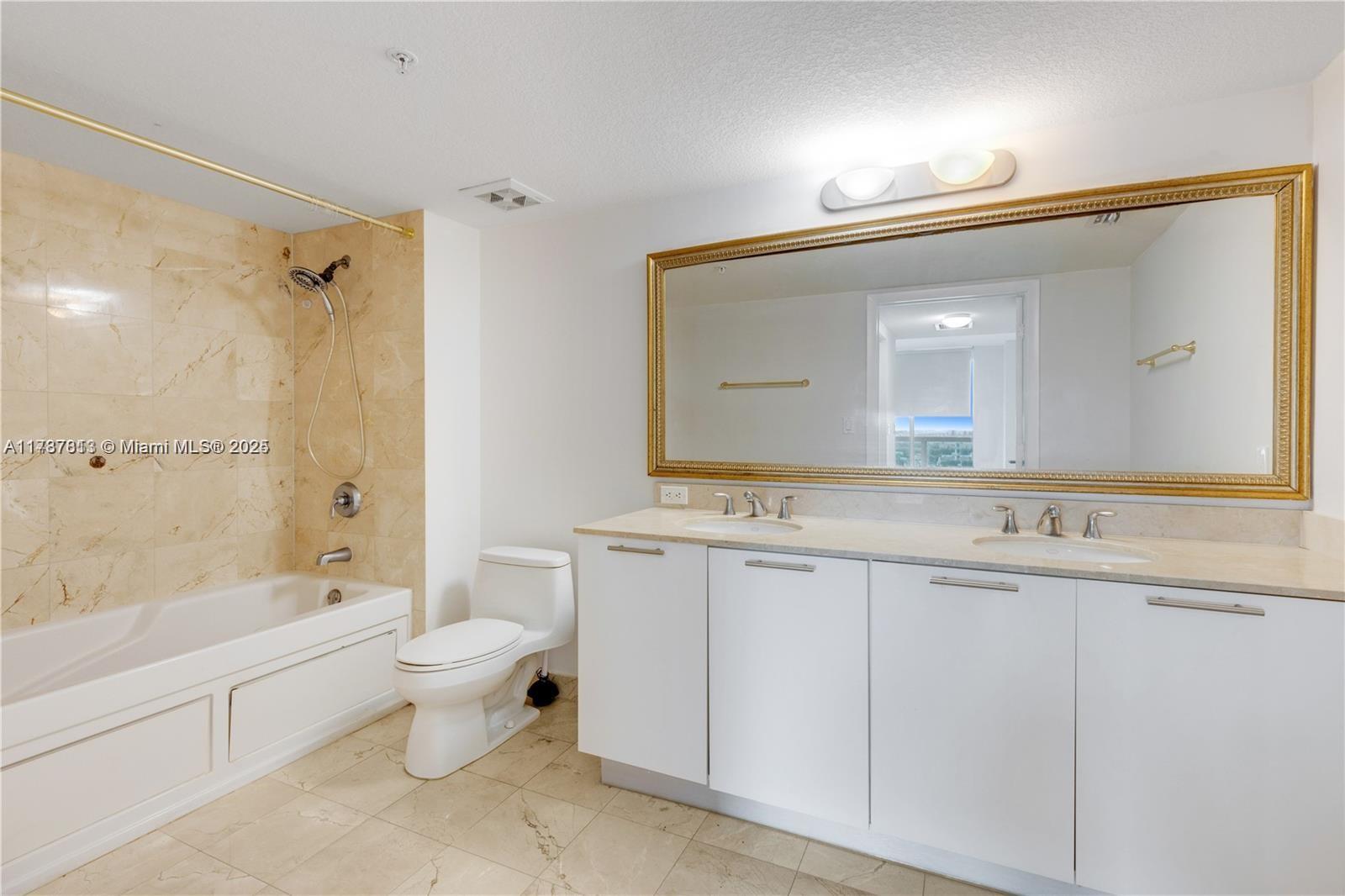 1800 N Bayshore Dr #2510, Miami FL 33132