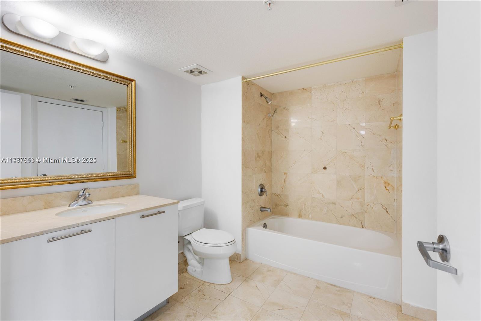 1800 N Bayshore Dr #2510, Miami FL 33132