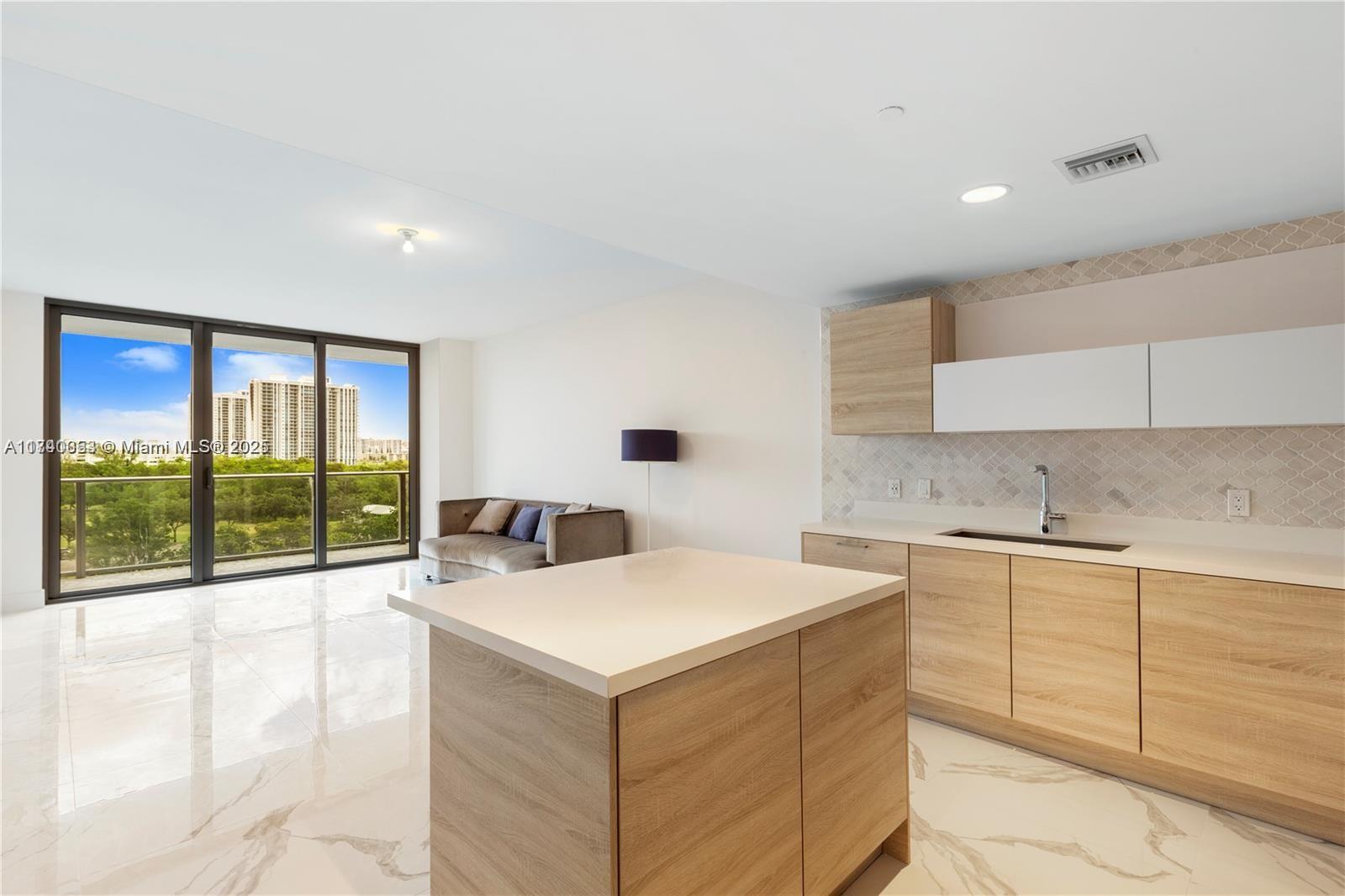 16385 Biscayne Blvd #805, North Miami Beach, Florida image 3