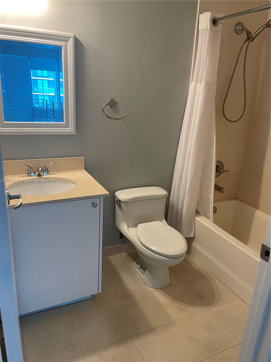 60 SW 13th St #2414, Miami FL 33130