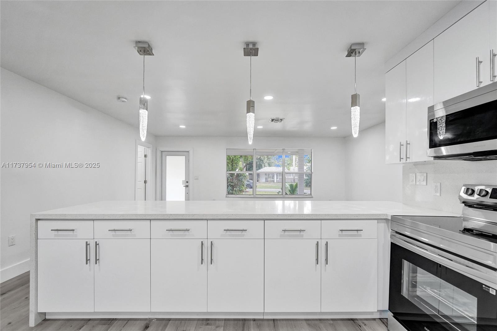 101 SW 53rd Ave, Plantation, Florida image 12