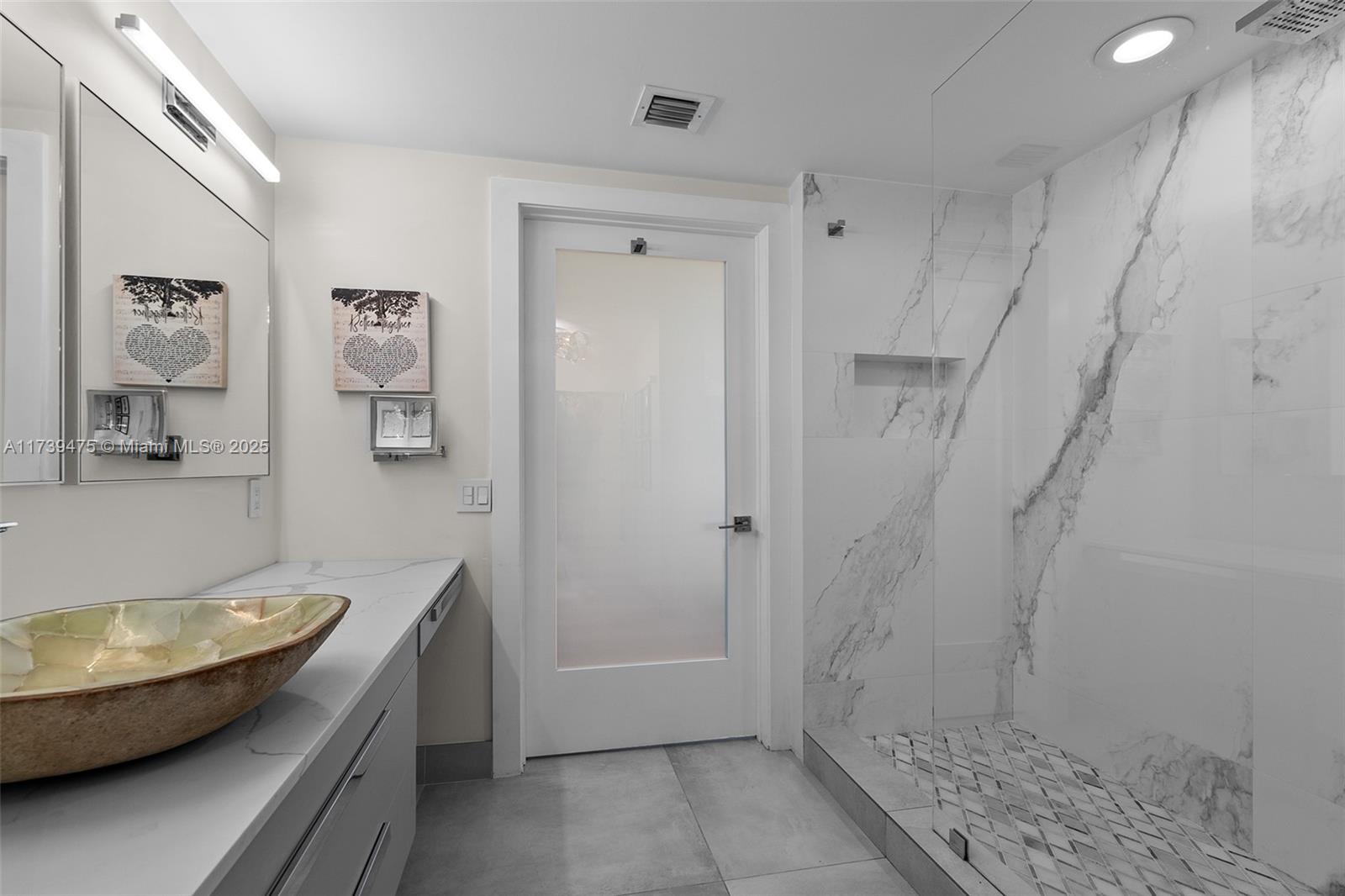 350 S Miami Ave #3805, Miami FL 33130