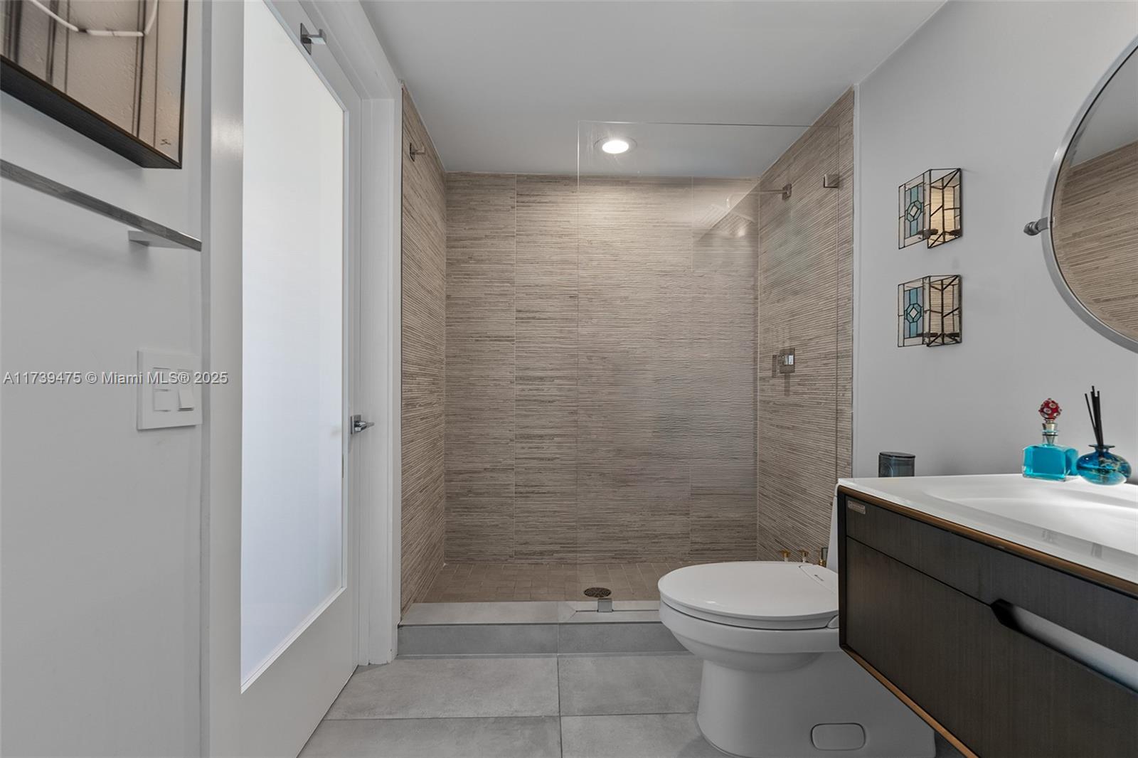 350 S Miami Ave #3805, Miami FL 33130