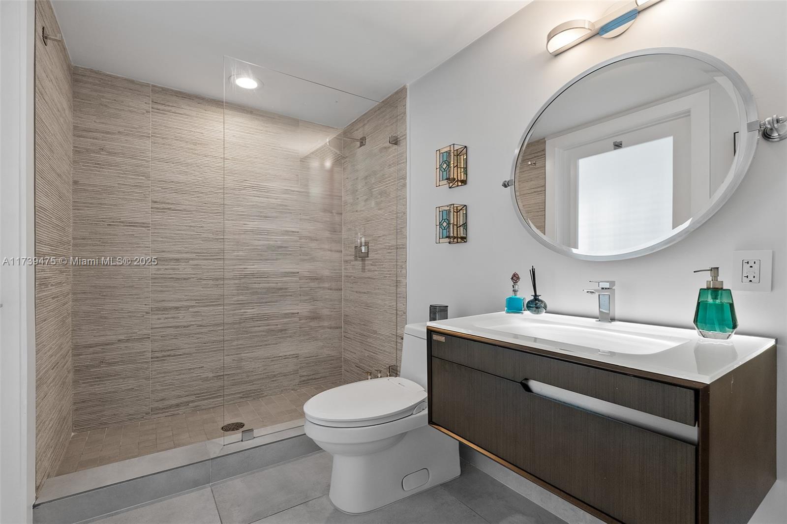 350 S Miami Ave #3805, Miami FL 33130