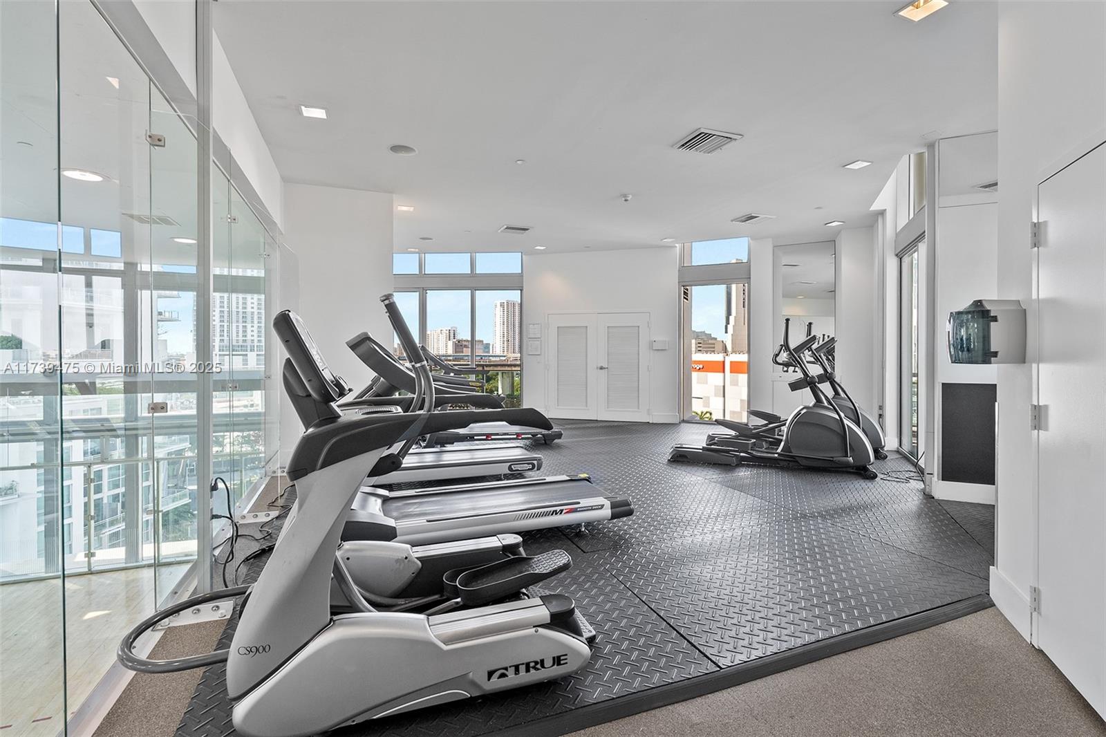 350 S Miami Ave #3805, Miami FL 33130