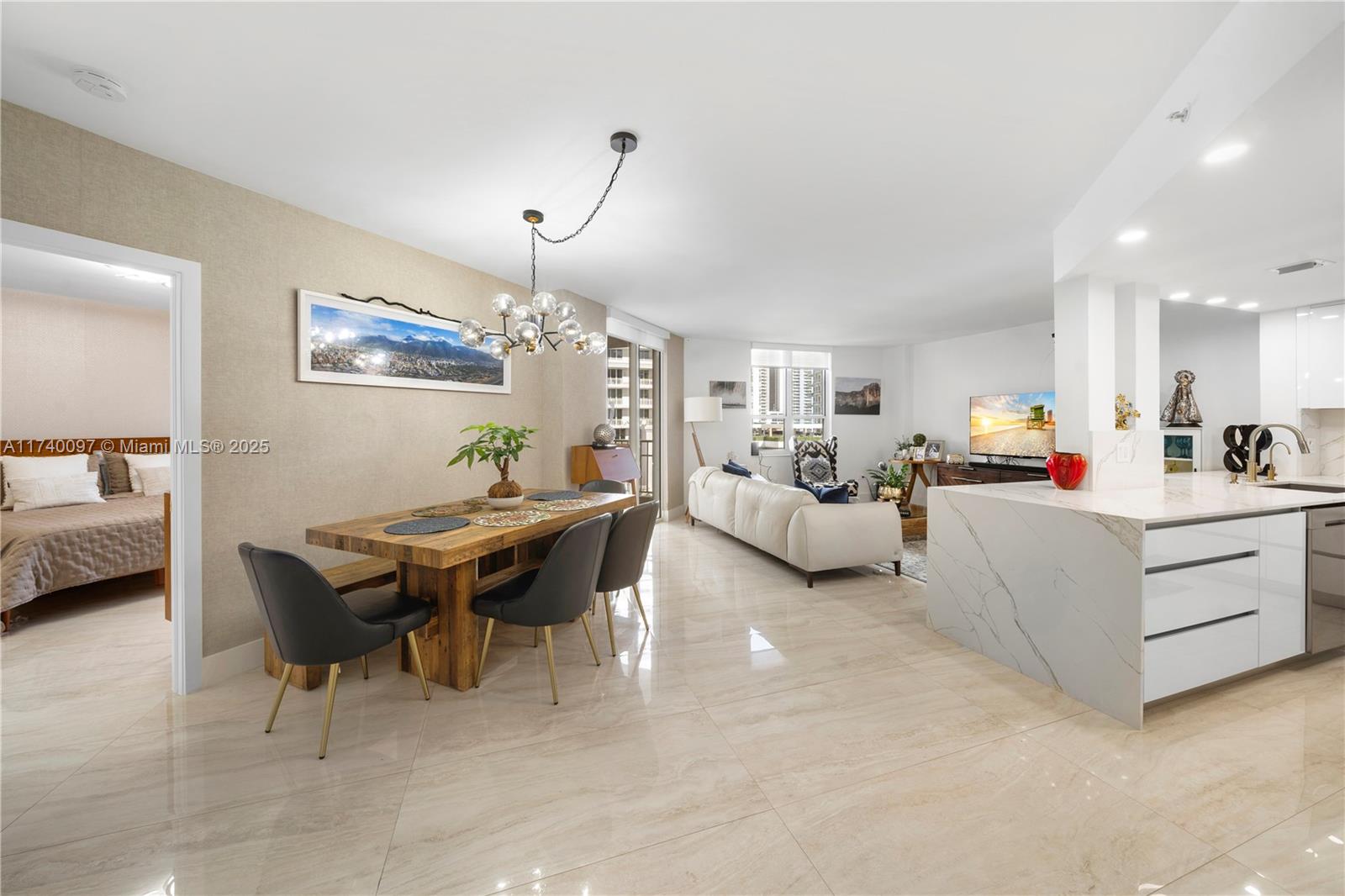 Condo for Sale in Miami, FL