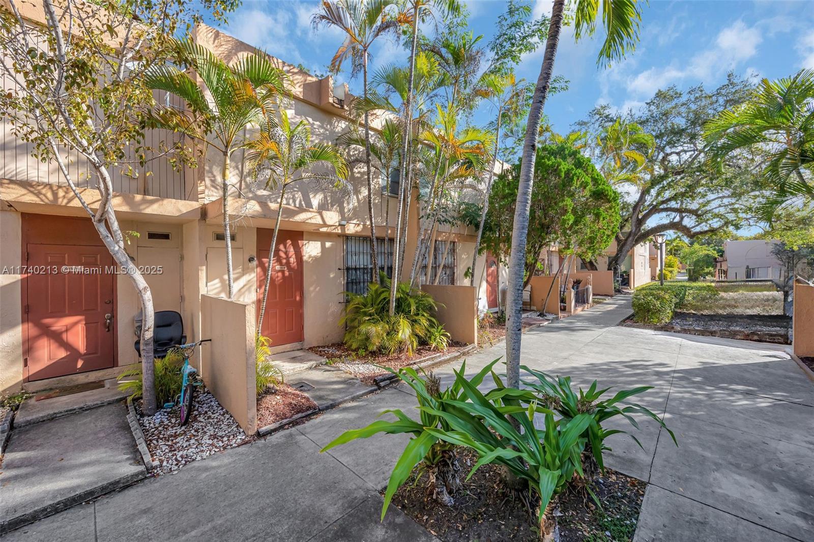 6155 SW 69th St #9, South Miami, Florida image 3