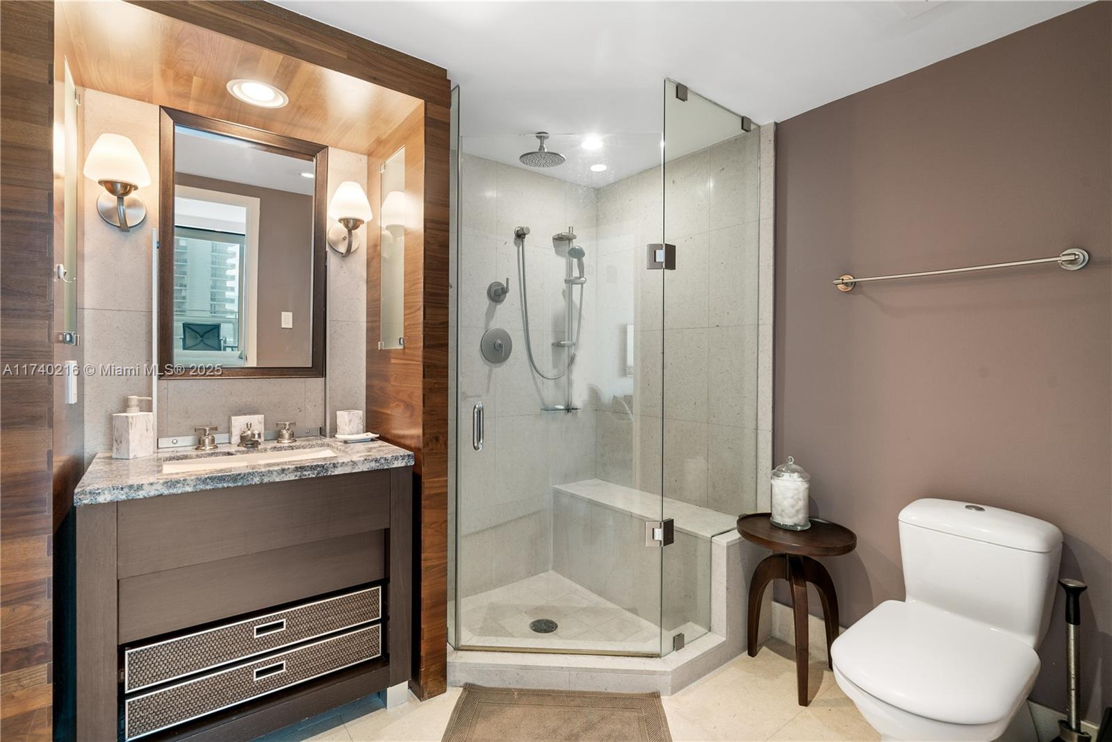 6801 Collins Ave #1108, Miami Beach FL 33141