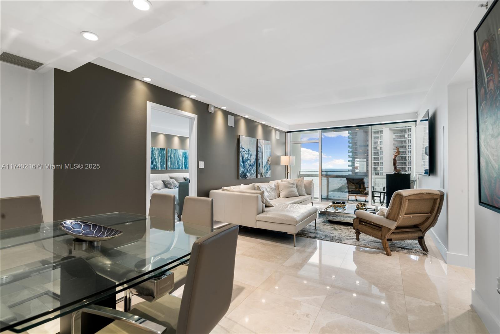 6801 Collins Ave #1108, Miami Beach FL 33141