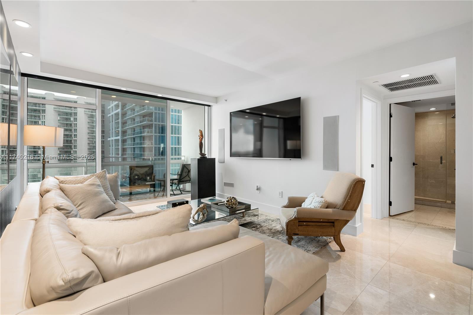6801 Collins Ave #1108, Miami Beach FL 33141