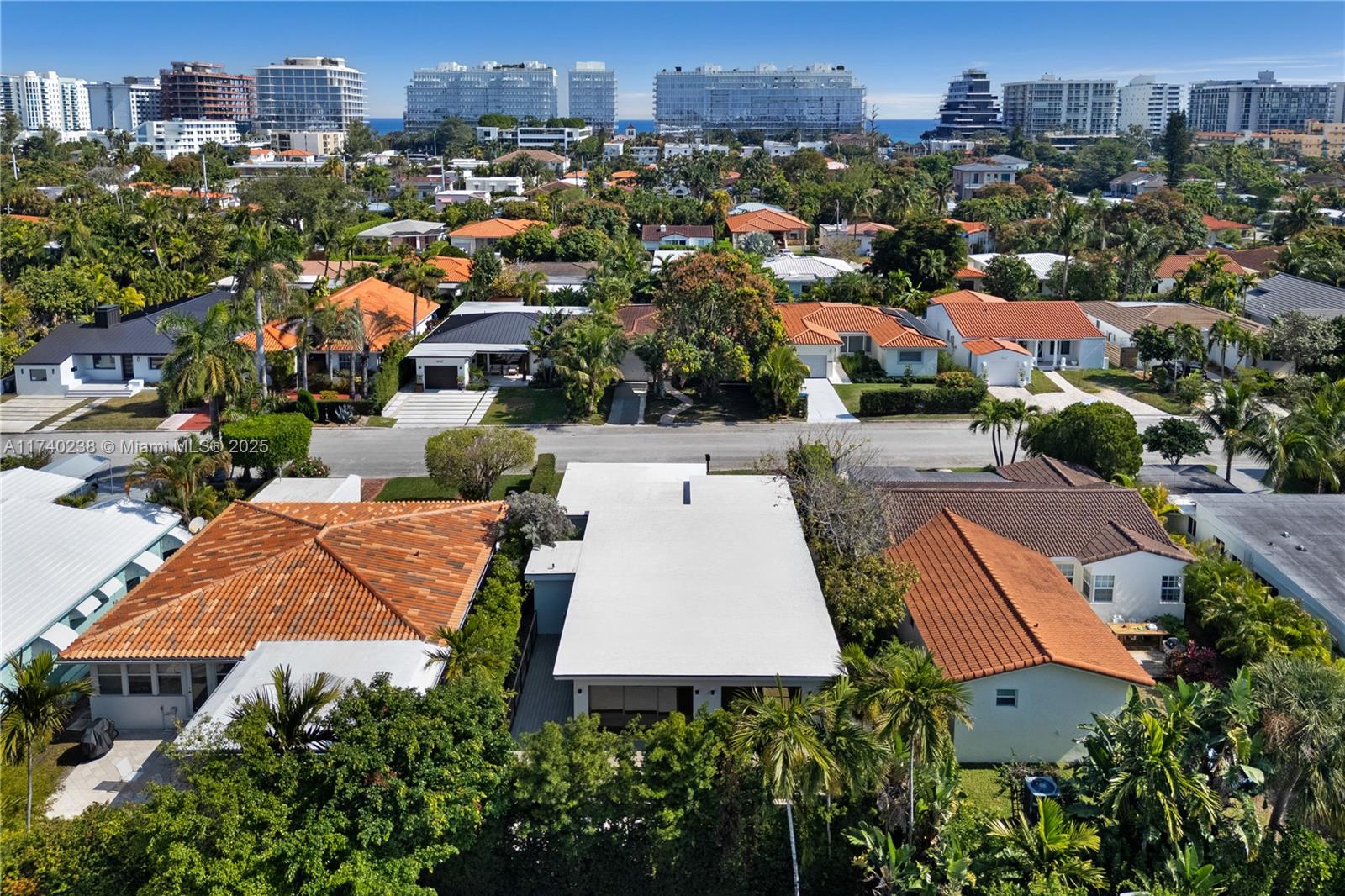9048 Dickens Ave, Surfside, Florida image 43