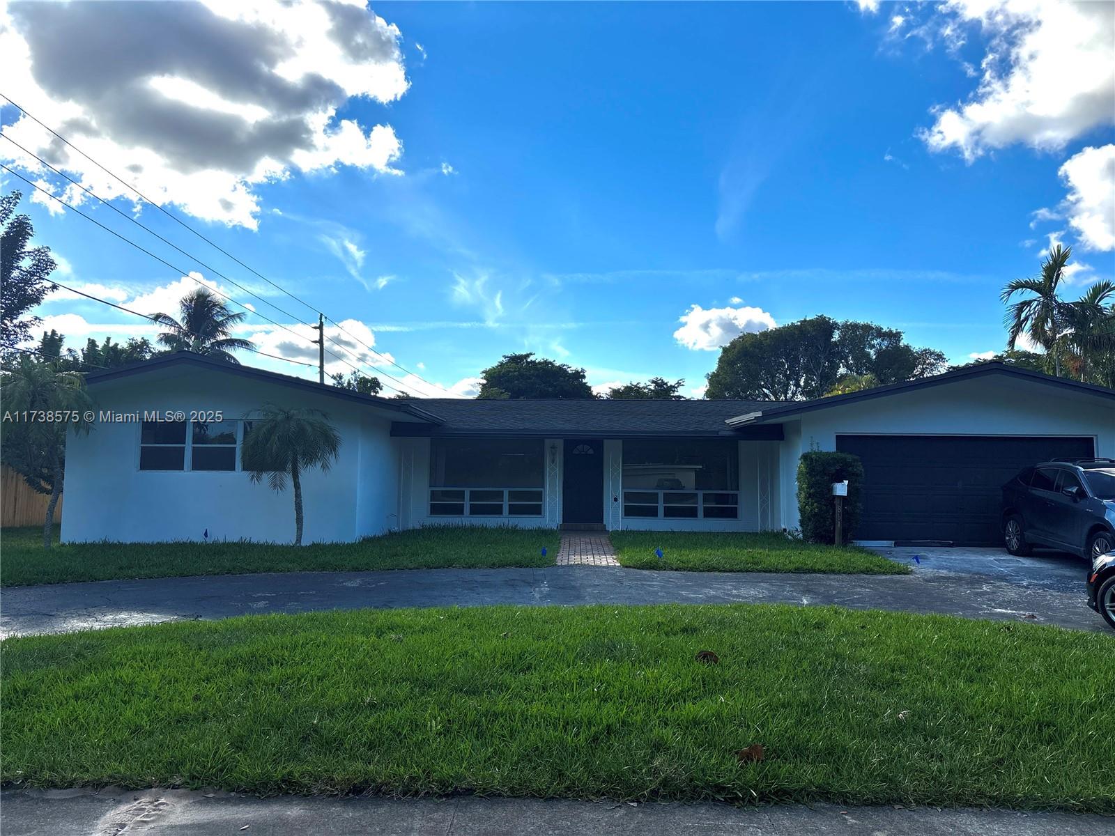 861 N Bel Air Dr, Plantation, Florida image 1