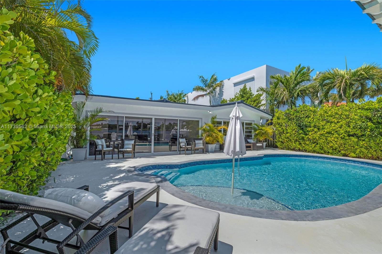 1405 Stillwater Dr, Miami Beach, Florida image 30