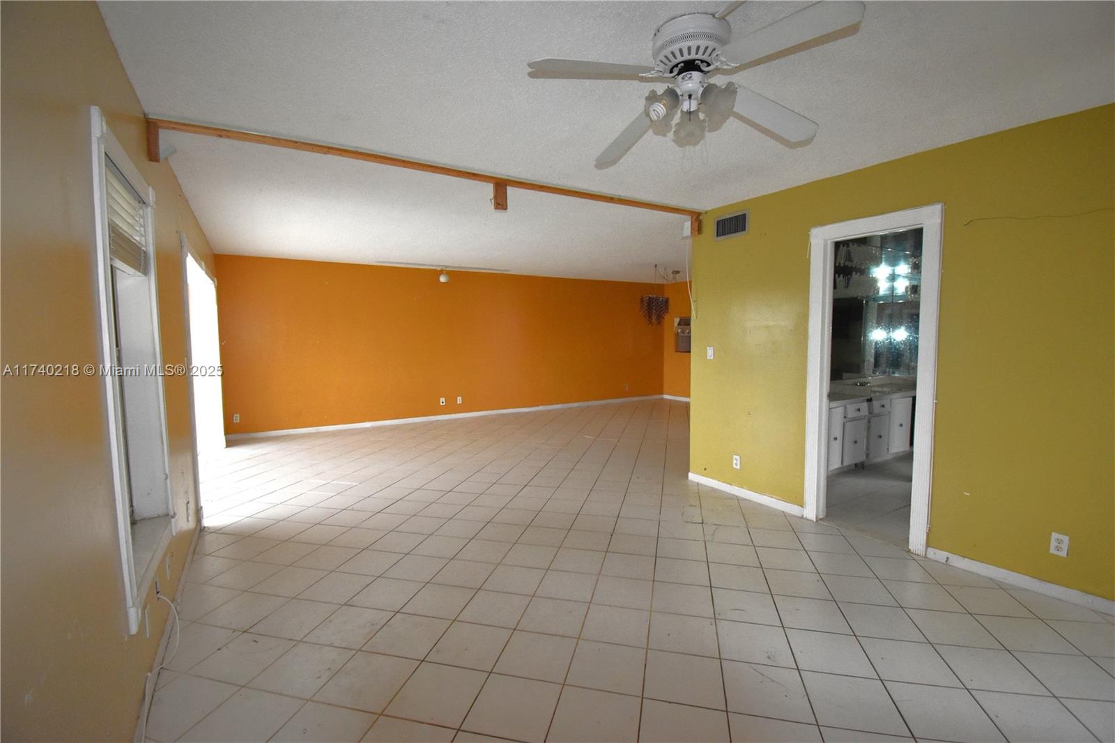 3571 Inverrary Dr #401, Lauderhill, Florida image 4