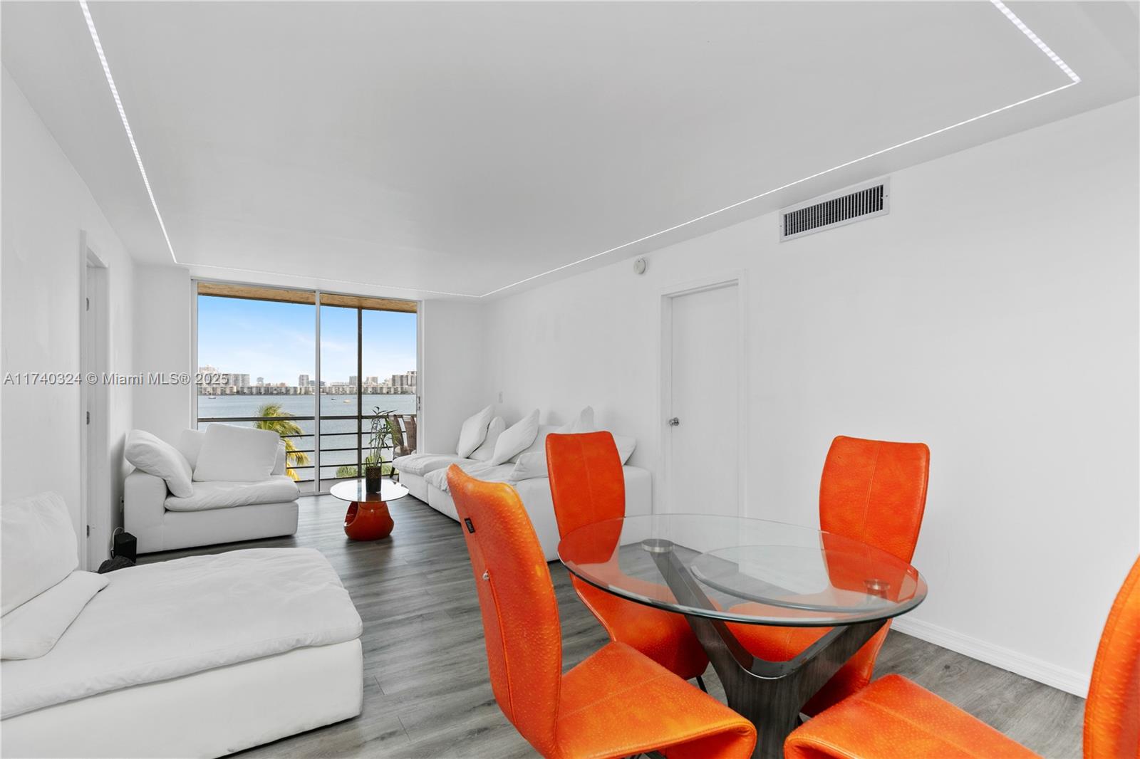 2821 NE 163th St #5J, North Miami Beach, Florida image 3