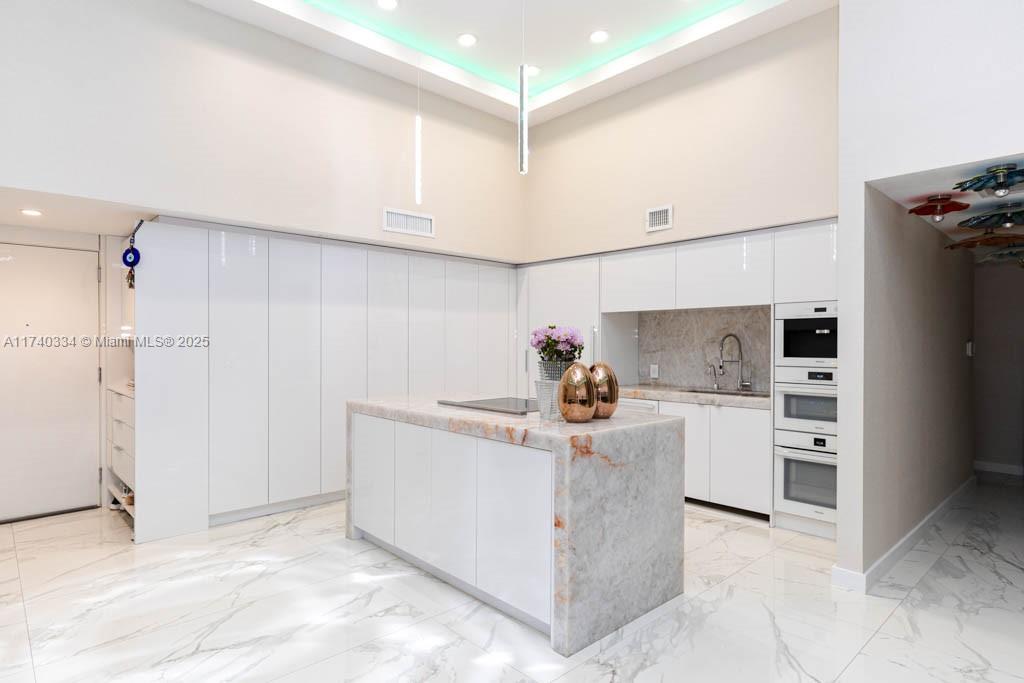 1800 S Ocean Dr #310, Hallandale Beach, Florida image 16