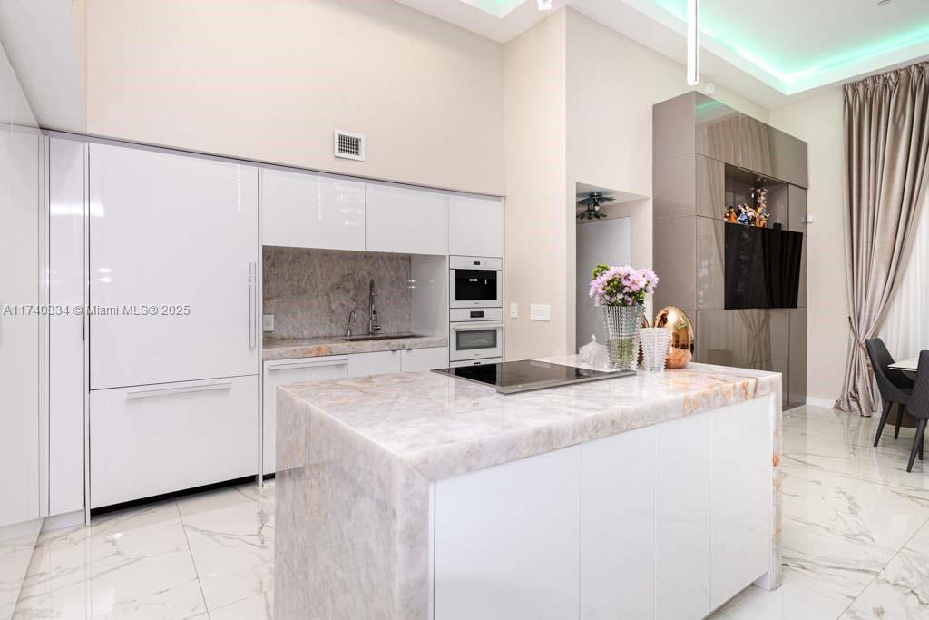 1800 S Ocean Dr #310, Hallandale Beach, Florida image 18