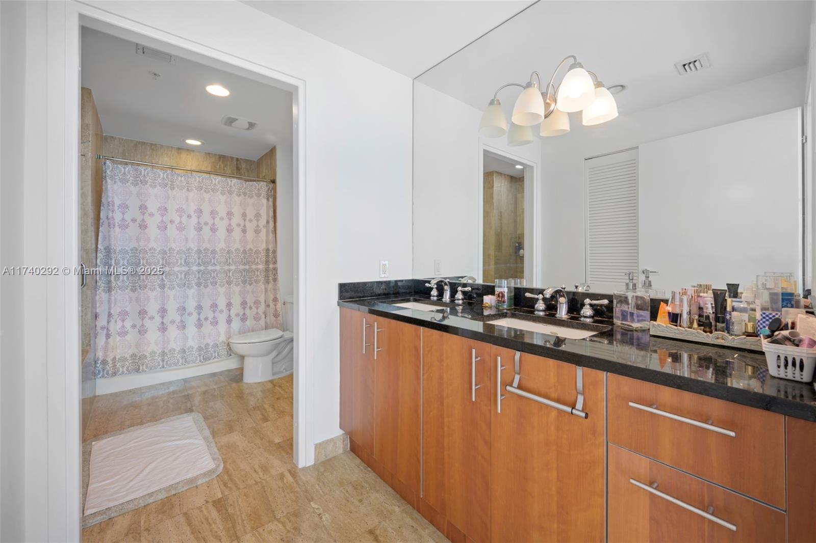300 S Biscayne Blvd #T-2704, Miami FL 33131