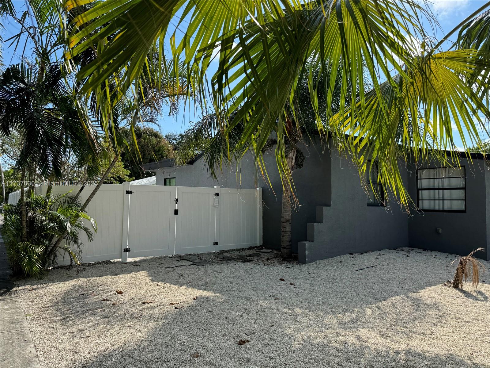 1401 SW 3rd Ave, Dania Beach, Florida image 3