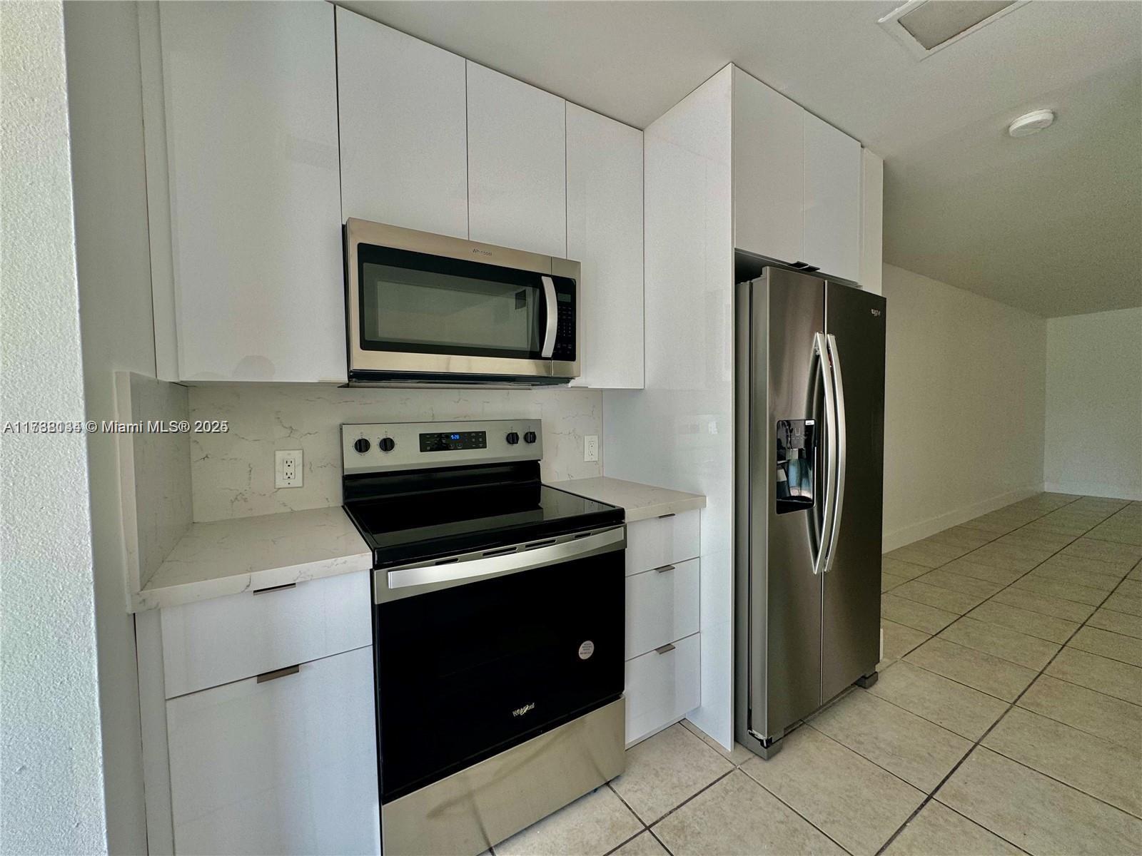 1320 W Golfview Dr #1320, Pembroke Pines, Florida image 3