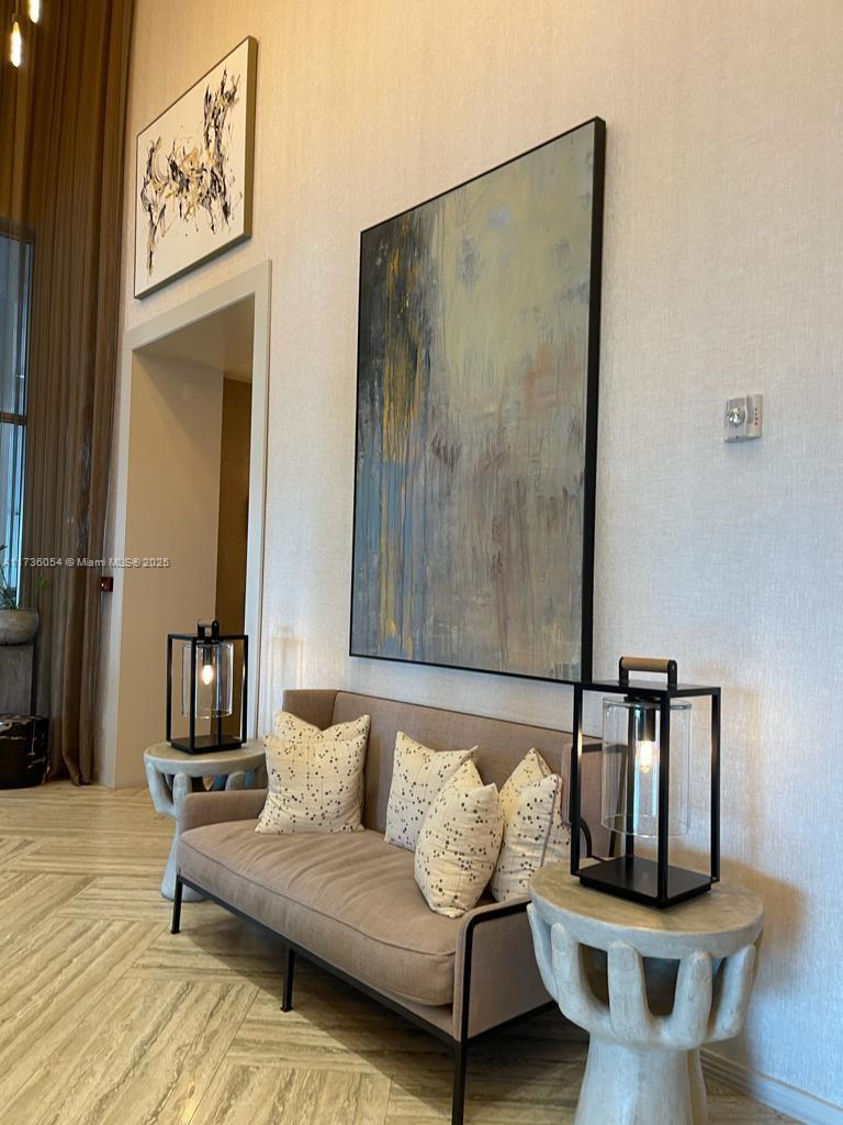 2900 NE 7th Ave #2101, Miami FL 33137
