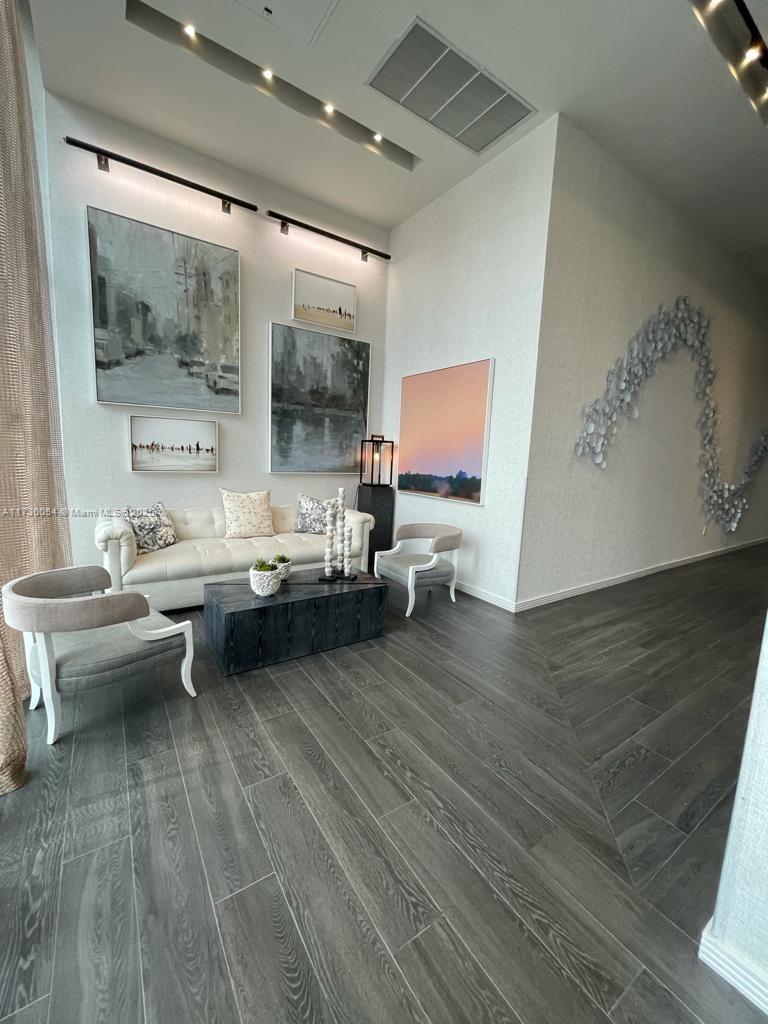 2900 NE 7th Ave #2101, Miami FL 33137