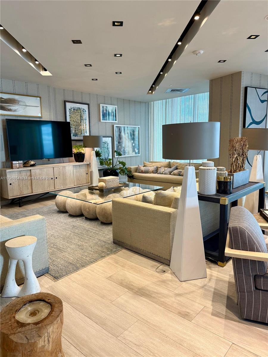 2900 NE 7th Ave #2101, Miami FL 33137