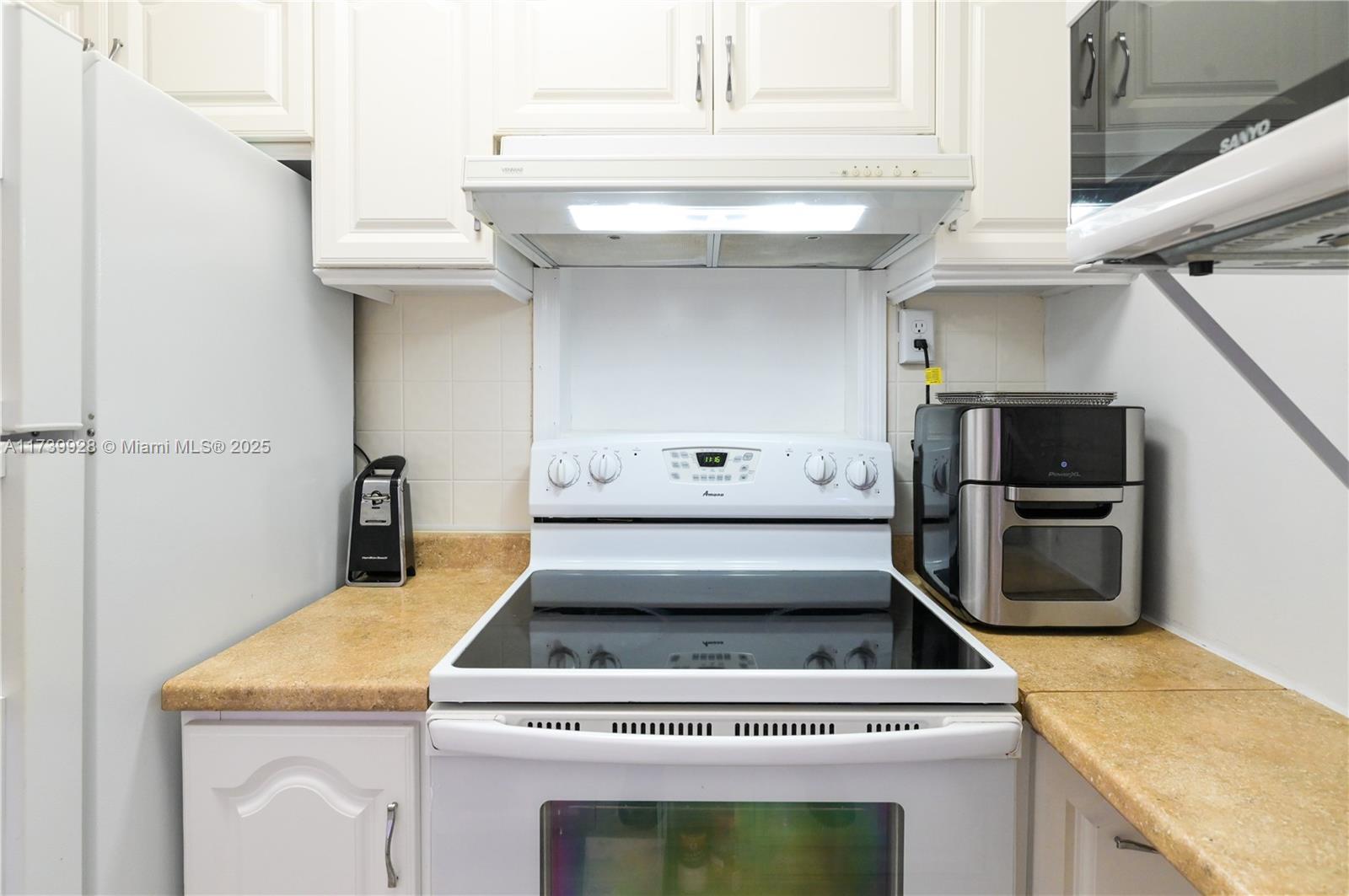 Listing Photo 14