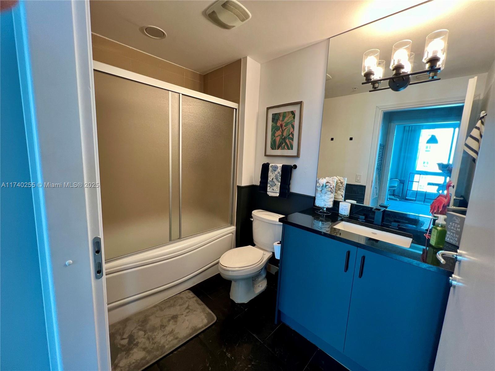 300 S Biscayne Blvd #2016, Miami FL 33131