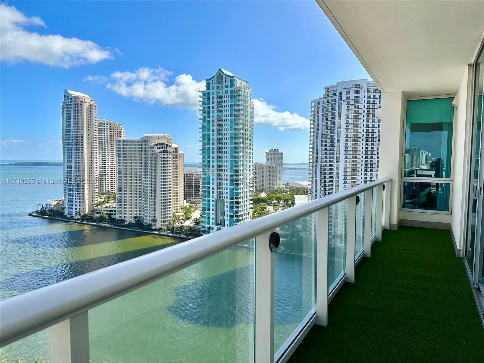 300 S Biscayne Blvd #2016, Miami FL 33131