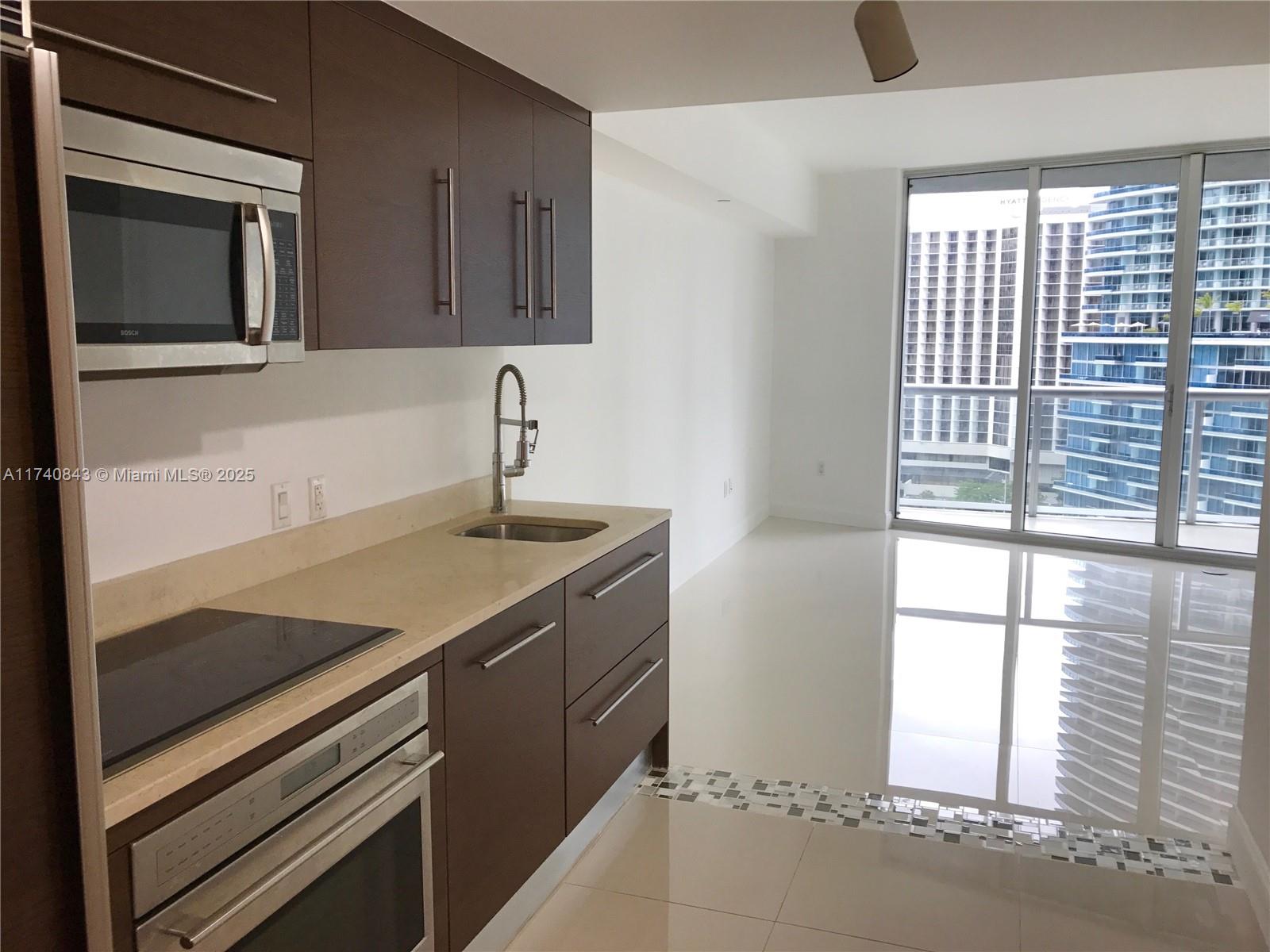 465 BRICKELL AVE #1604, Miami FL 33131