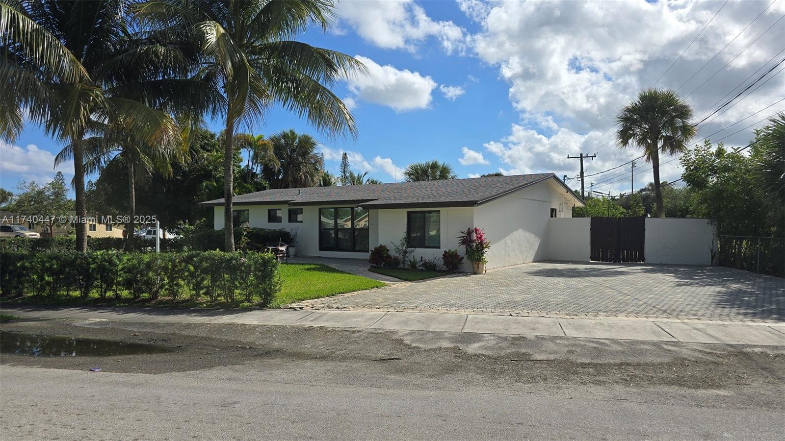 5051 NE 6th Ave, Deerfield Beach, Florida image 2