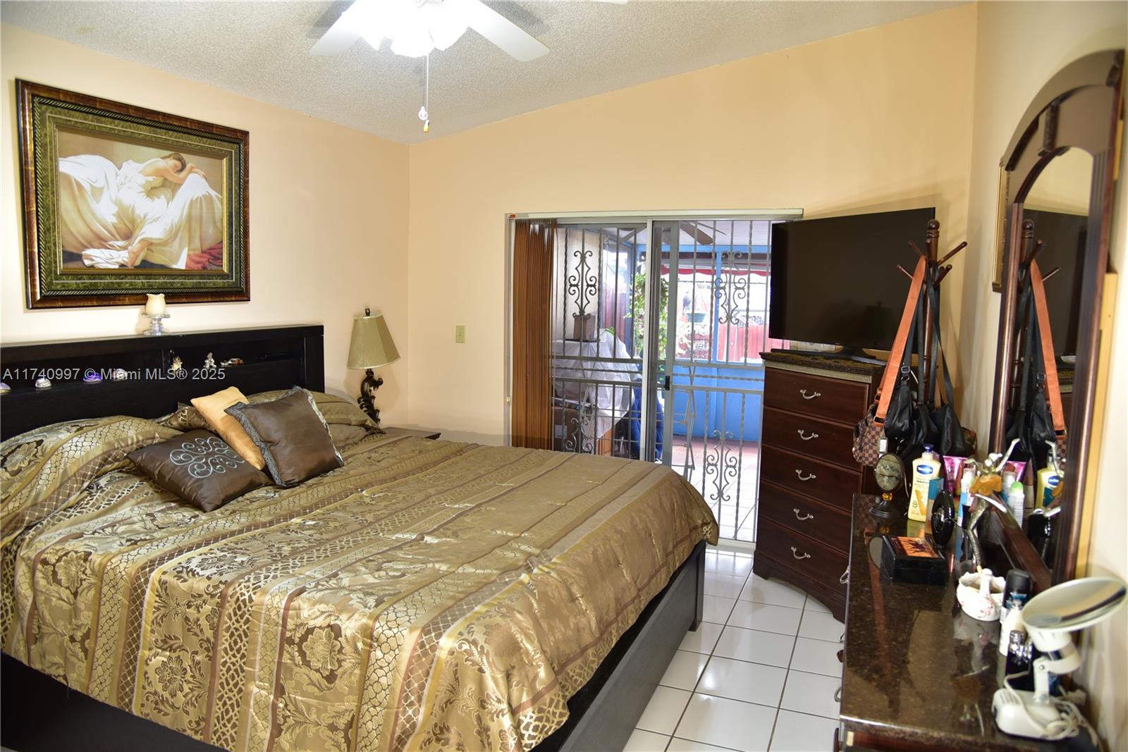 2842 W 74th Pl, Hialeah, Florida image 25