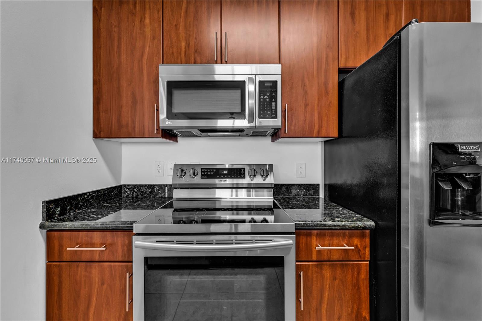 2421 NE 65th St #508, Fort Lauderdale, Florida image 5