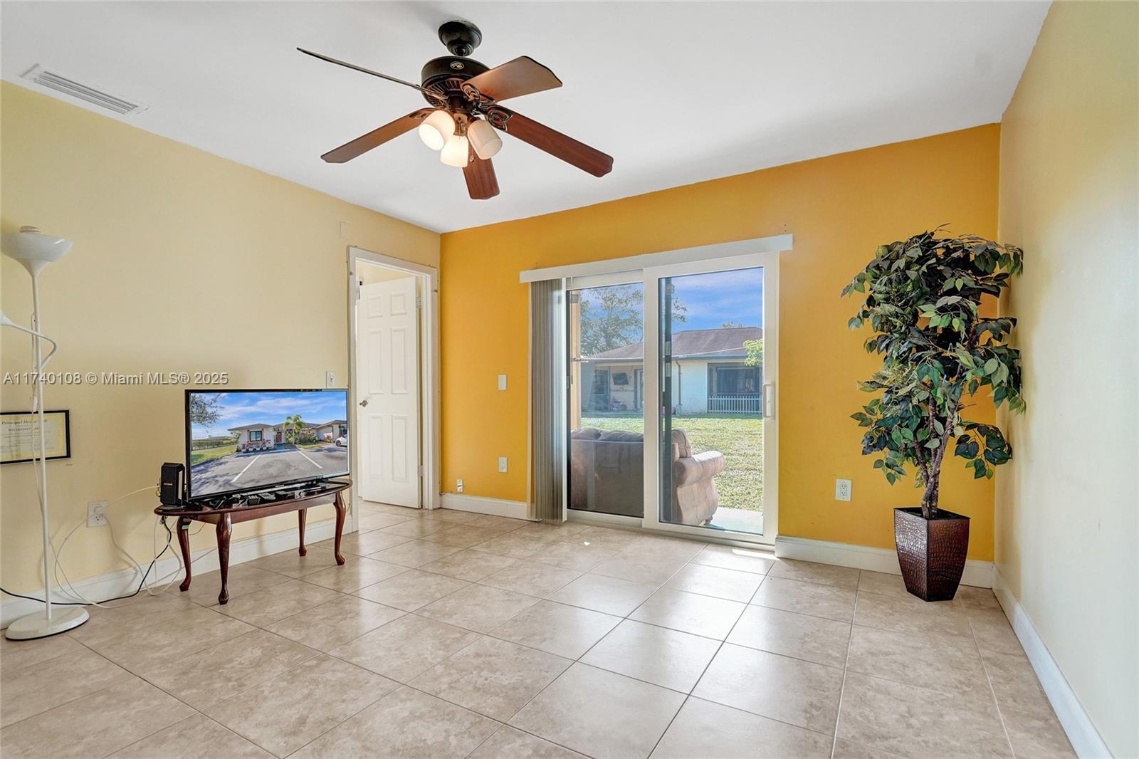 10926 NW 29th Pl, Sunrise, Florida image 3