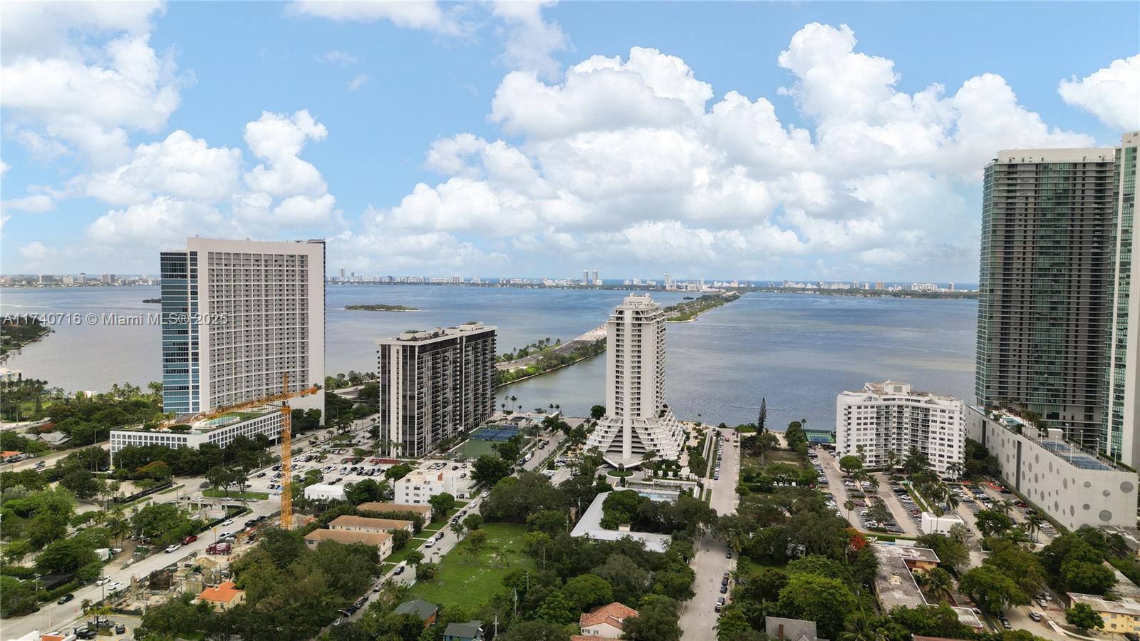121 NE 34th St #2806, Miami FL 33137