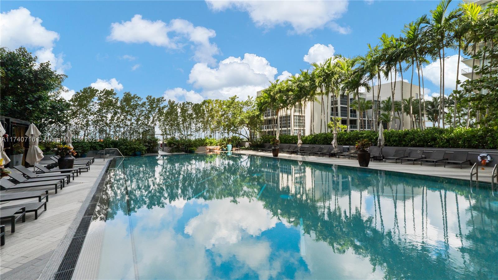 121 NE 34th St #2806, Miami FL 33137