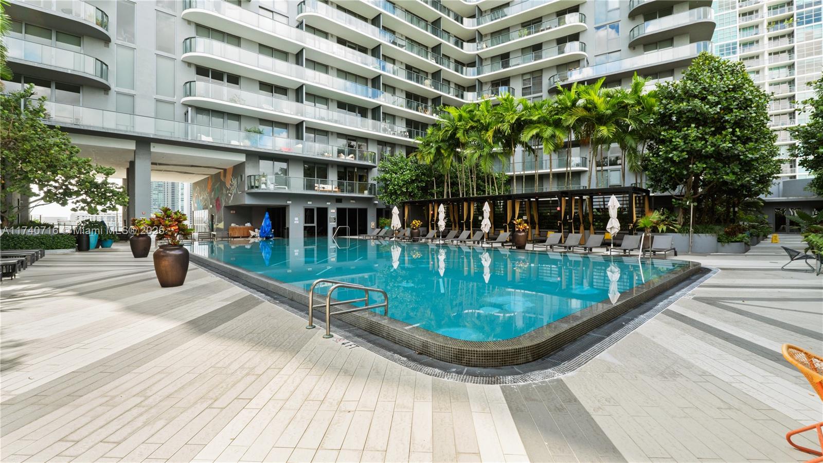121 NE 34th St #2806, Miami FL 33137