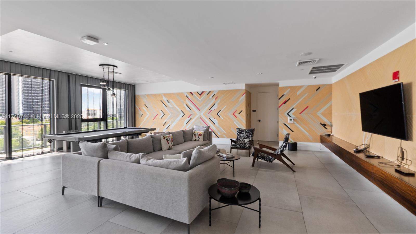121 NE 34th St #2806, Miami FL 33137