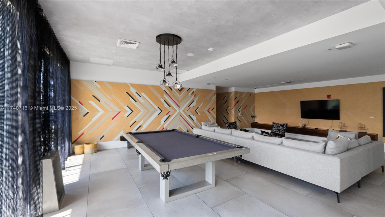 121 NE 34th St #2806, Miami FL 33137