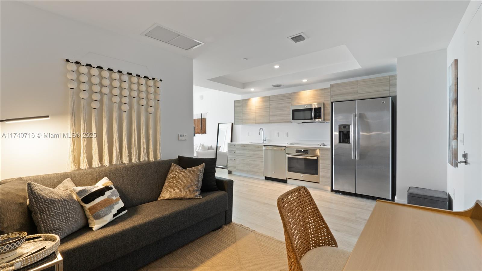 121 NE 34th St #2806, Miami FL 33137