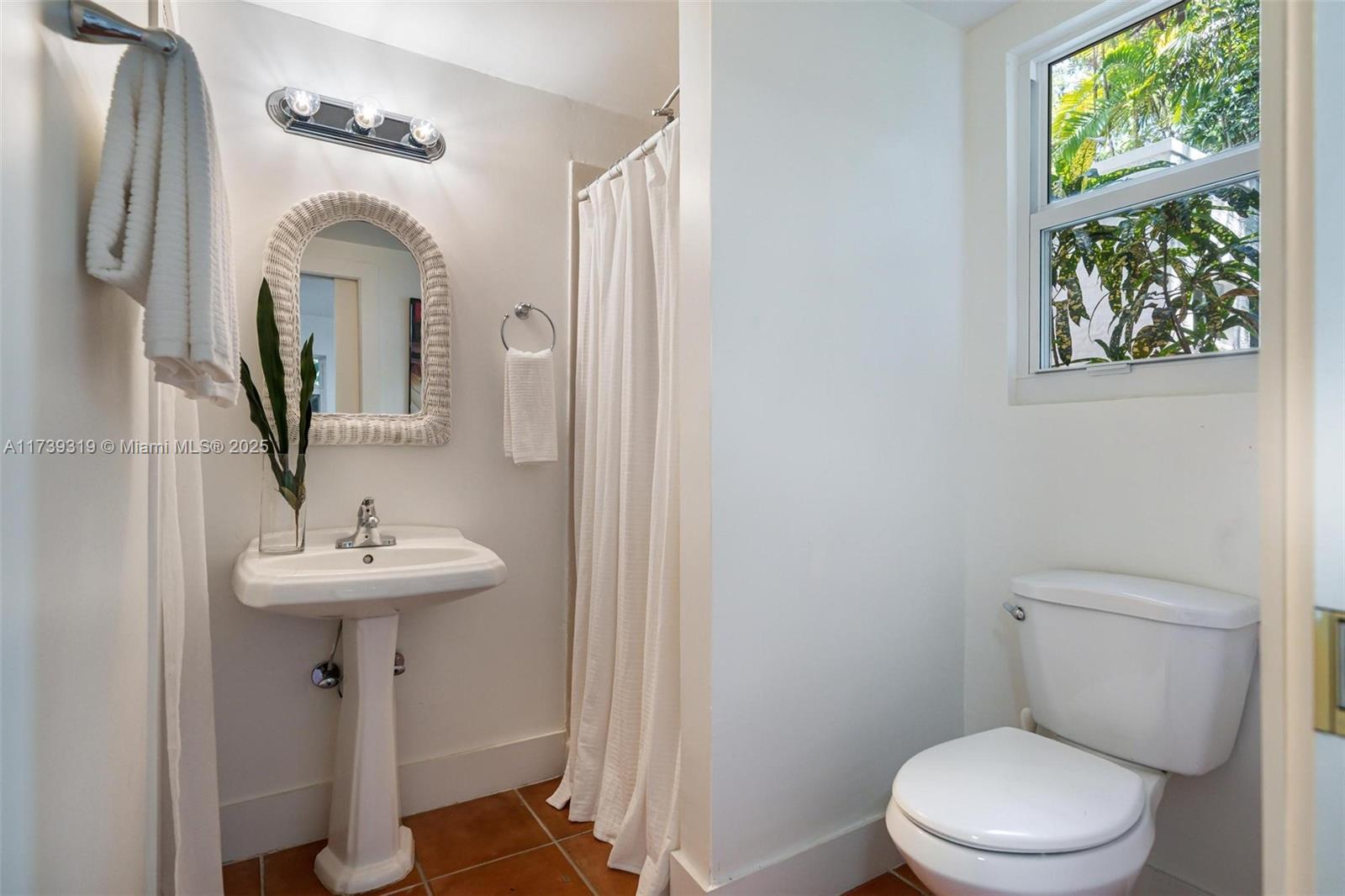 1774 Opechee Dr, Coconut Grove, Florida image 21