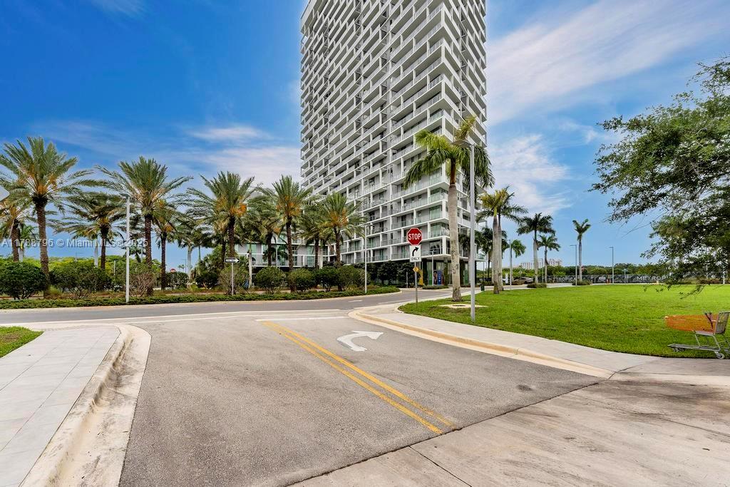 2000 Metropica Way #2307, Sunrise, Florida image 3